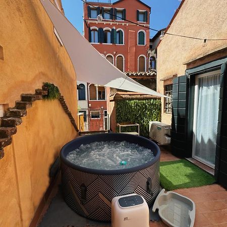 Suite Rava - San Marco With Pool Veneza Exterior foto