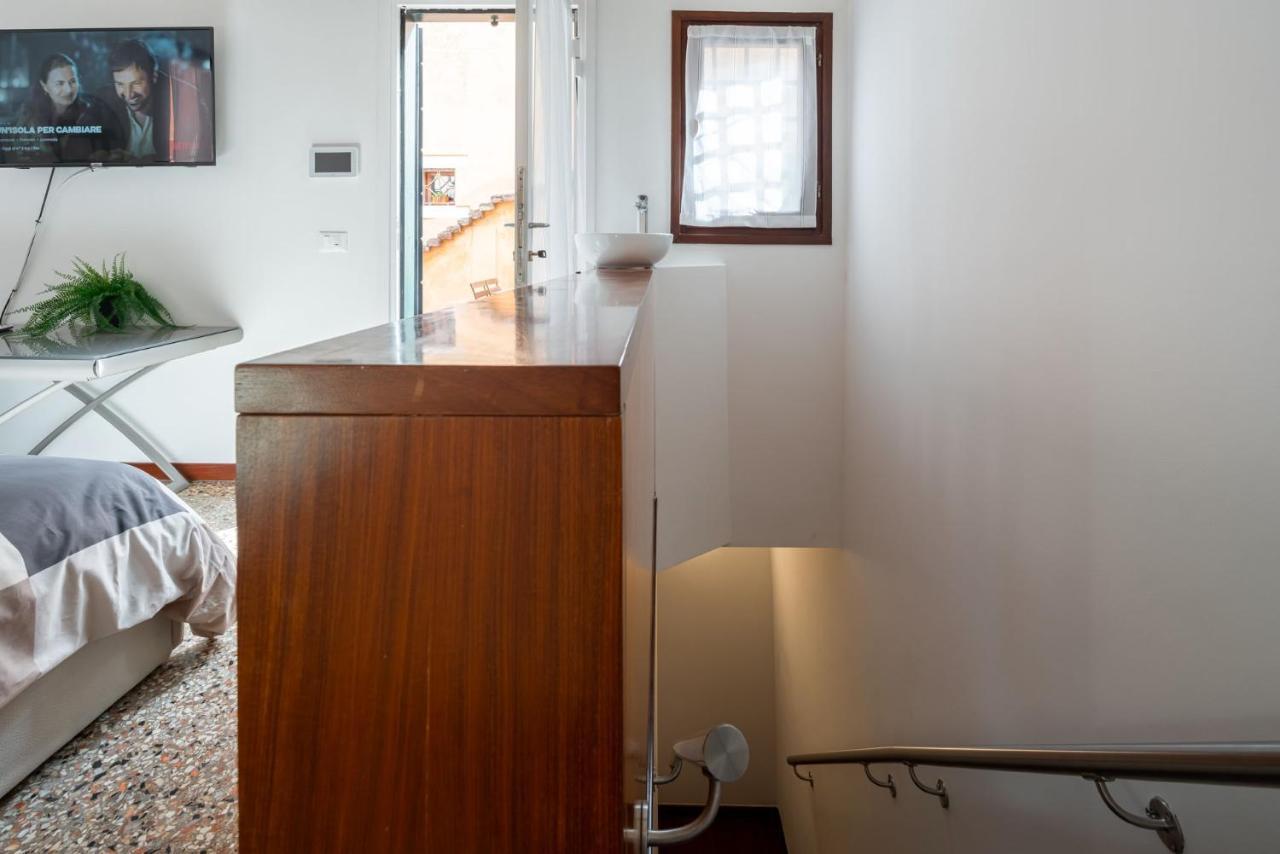 Suite Rava - San Marco With Pool Veneza Exterior foto