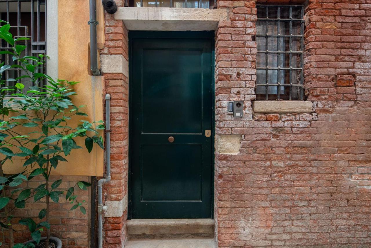 Suite Rava - San Marco With Pool Veneza Exterior foto