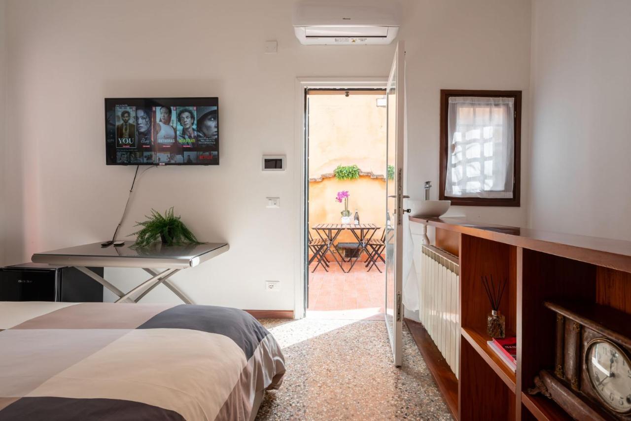 Suite Rava - San Marco With Pool Veneza Exterior foto