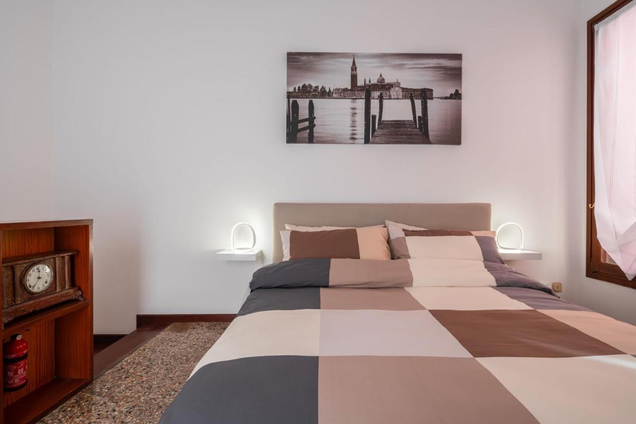 Suite Rava - San Marco With Pool Veneza Exterior foto