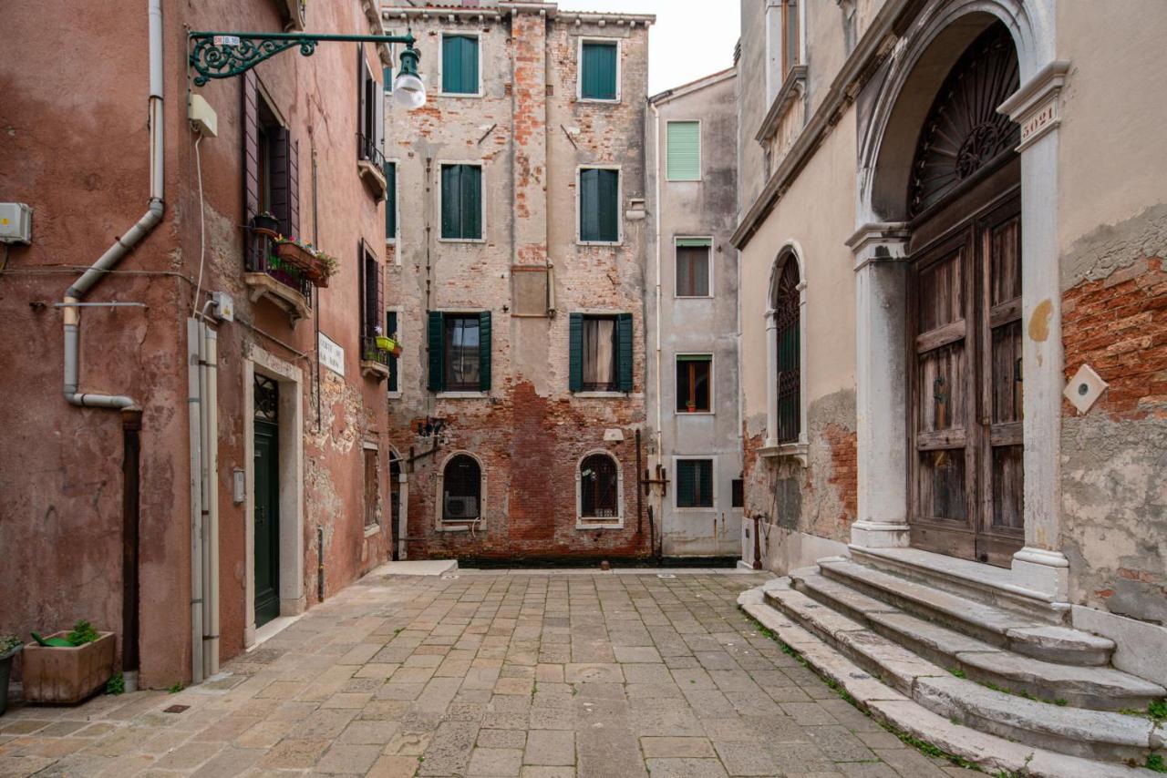 Suite Rava - San Marco With Pool Veneza Exterior foto