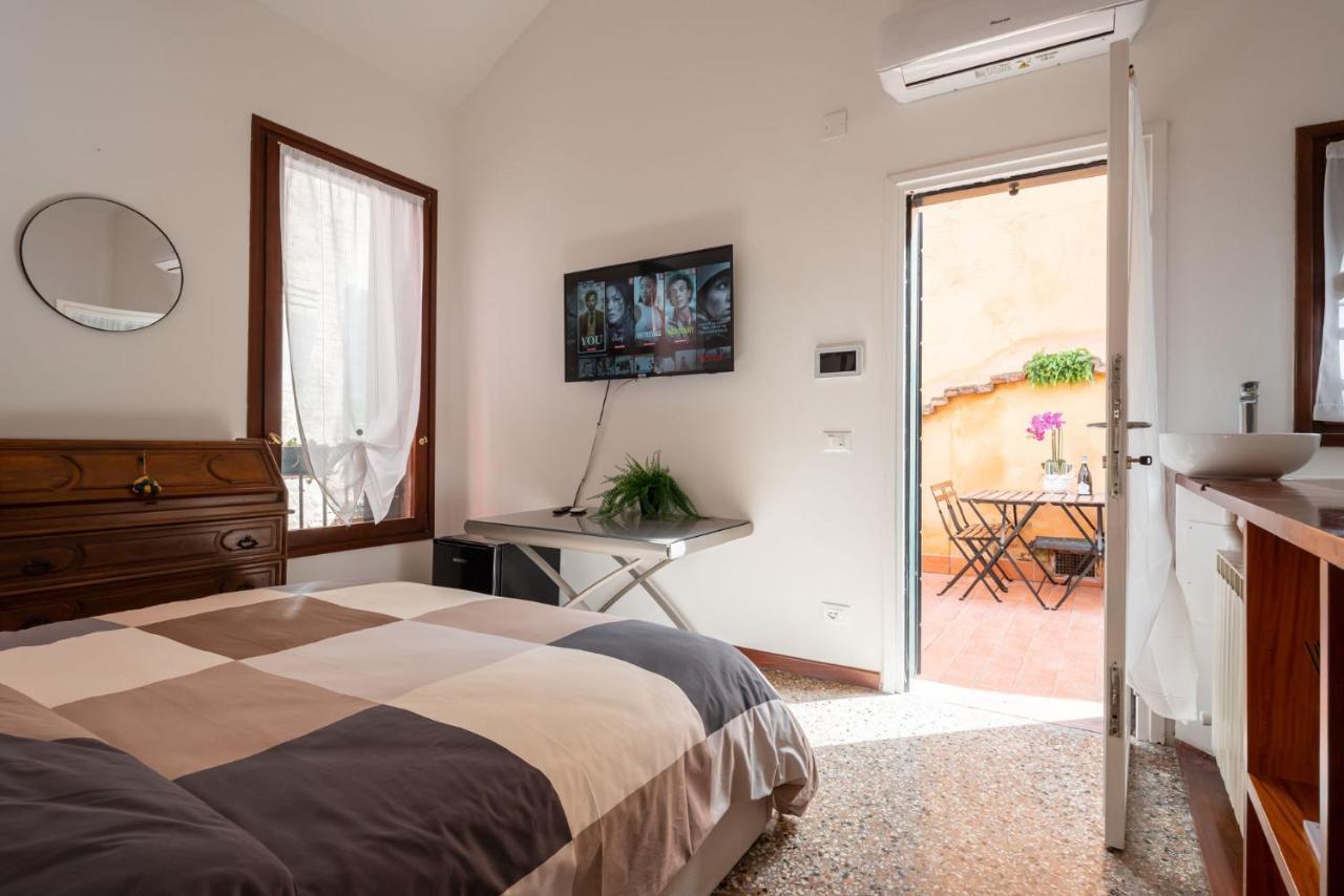 Suite Rava - San Marco With Pool Veneza Exterior foto