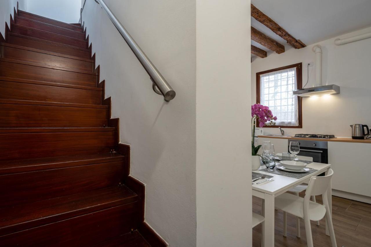Suite Rava - San Marco With Pool Veneza Exterior foto