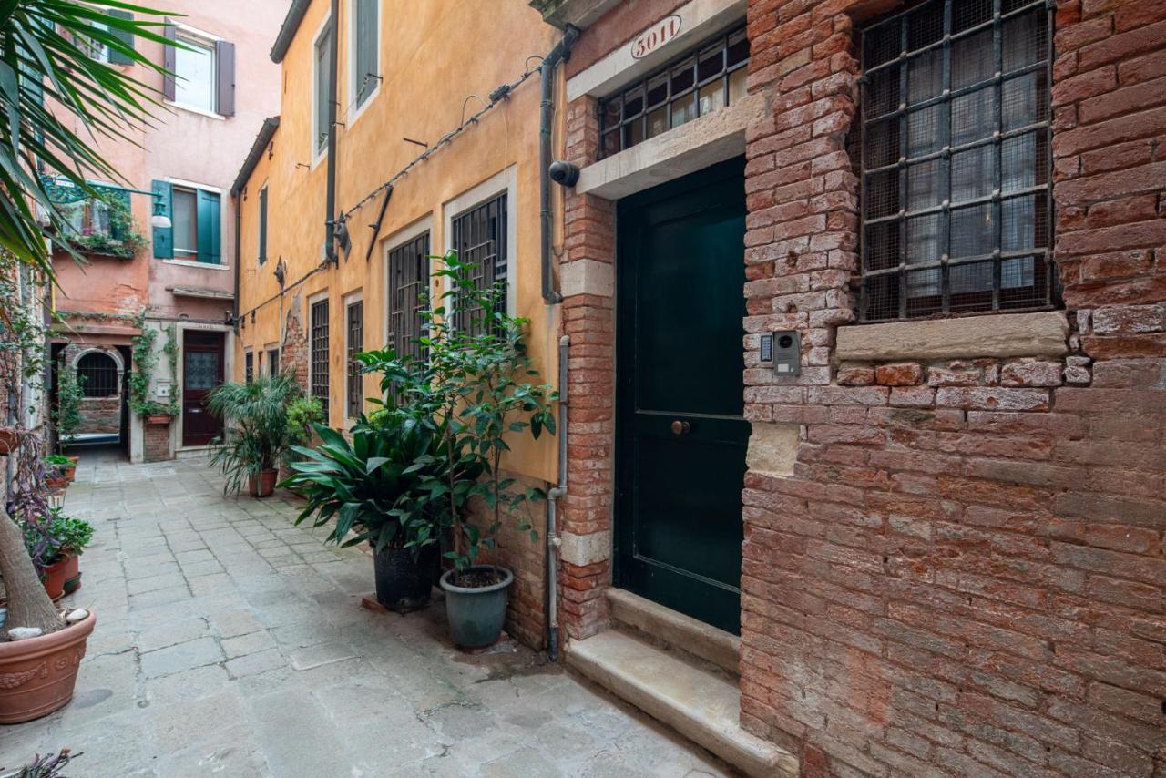 Suite Rava - San Marco With Pool Veneza Exterior foto